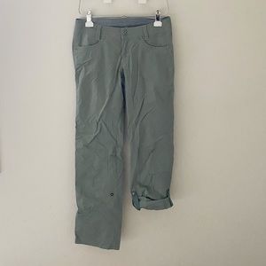 Kuhl hiking pants green size 4 short